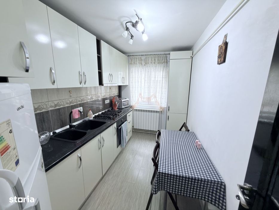 Apartament 3 camere zona Parcului Eminescu+garaj pe teren proprietate