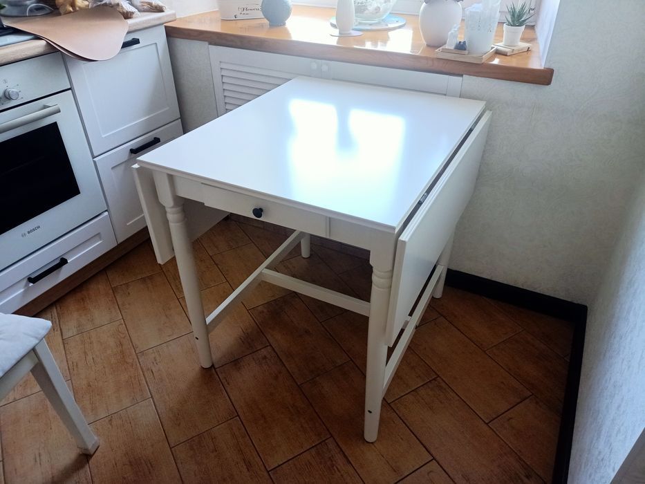 Стол раскладной белый