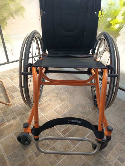 Fotoliu rulant, model U3, foarte ușor.