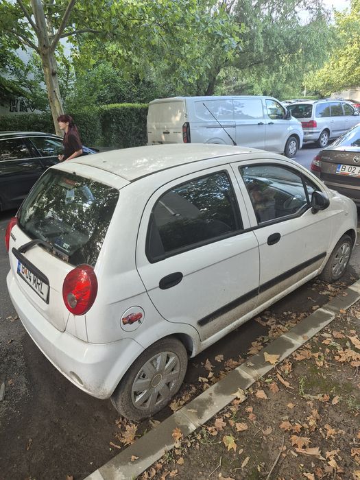 Mașina chevrolet spark