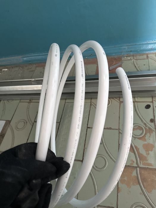 4 метра метолопластик шланг.