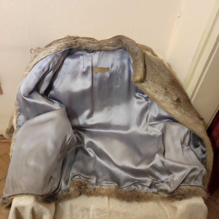Дамско кожено палто от белка размер 42-44
