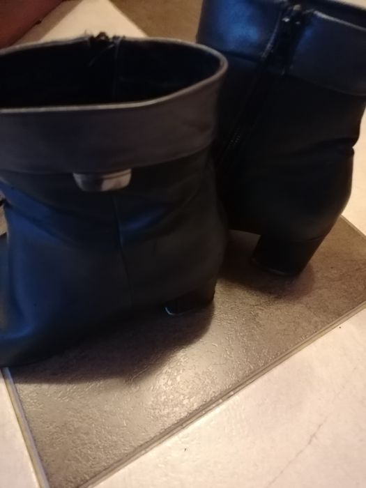 Дамски боти номер 39 цвят черен