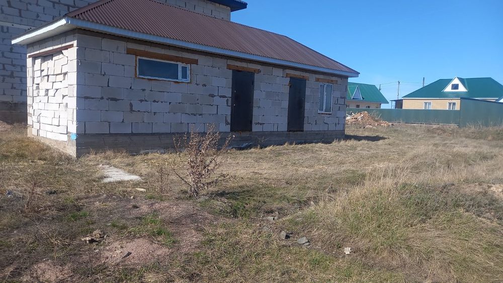 Продам землю с времянкой