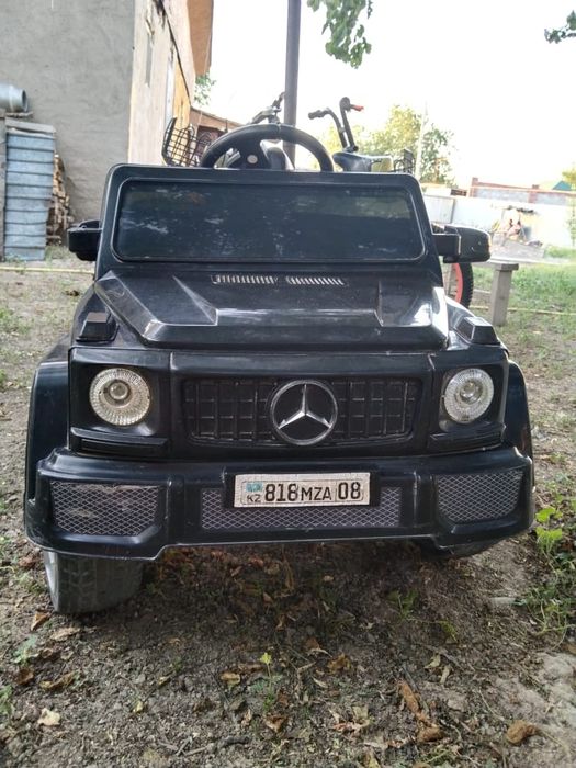 Электромобильная детская машина "мерс"