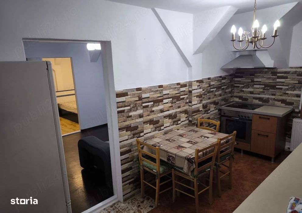 Apartament 3 camere zona Vasile Aron