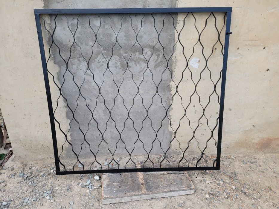 Решетка на окно, 2 штуки