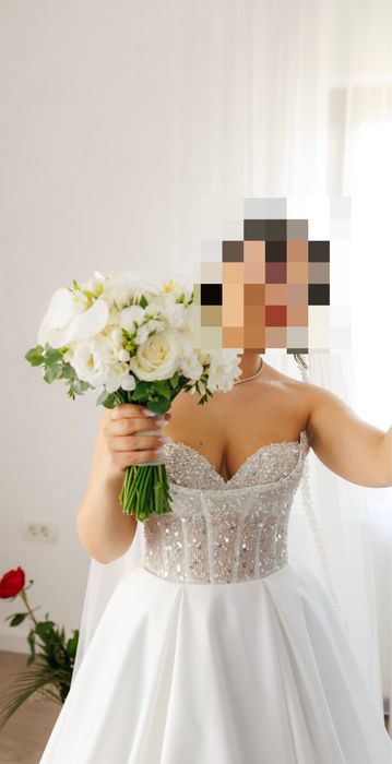 Vand rochie de mireasa cu corset reglabil!