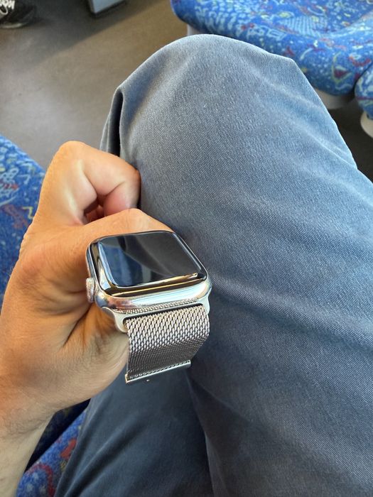 Vand urgent Apple Watch seria 9 Stainless Steel