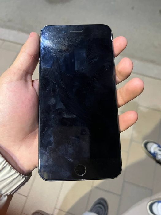 Продам айфон 7 плюс