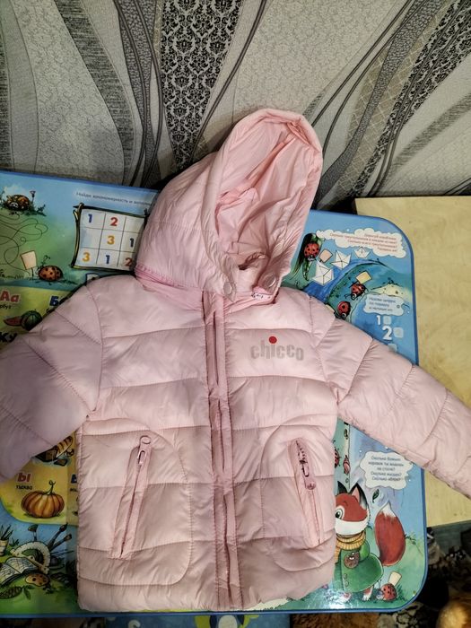 Продам куртку от 1-2 лет примерно