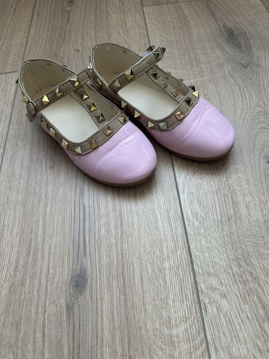 Детские туфли по валентино