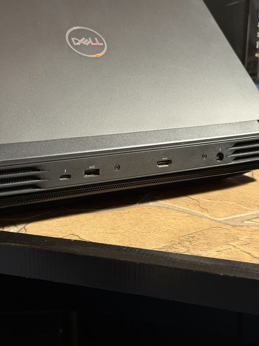 Лаптоп Dell G15 Special Edition 5521