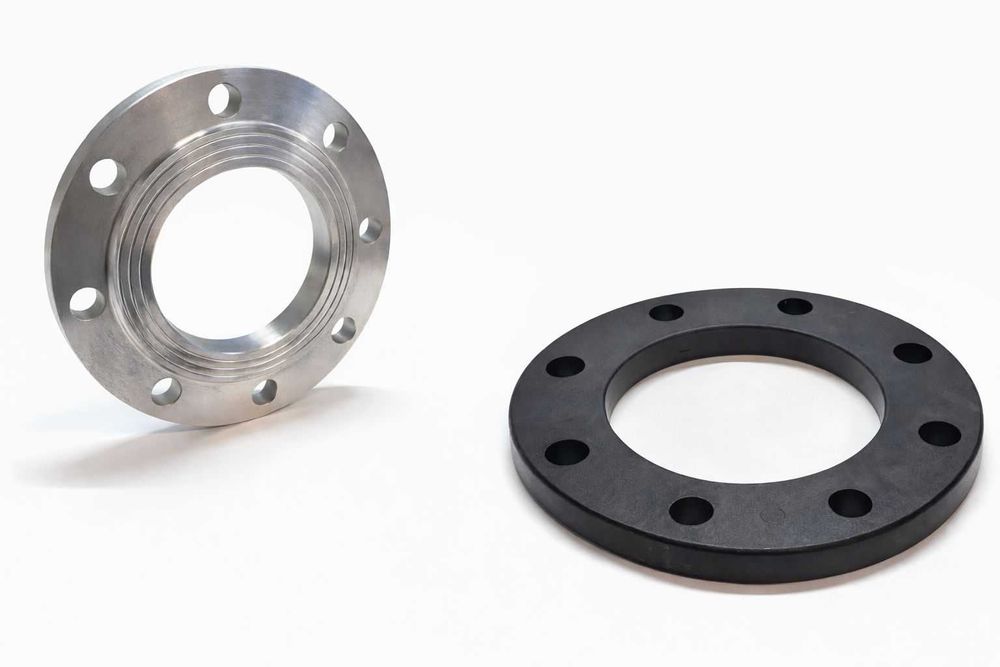 Фланцы стальные приварные и свободные