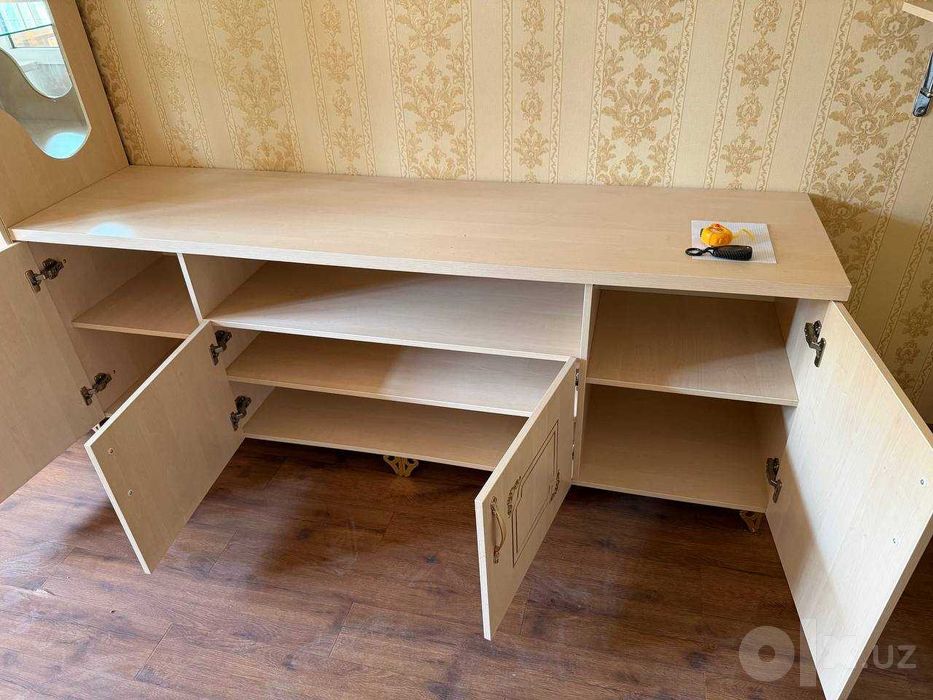 Шкаф  стенка sotiladi. 2 tasi 1 da