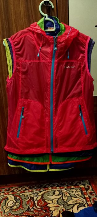 Продается Летние жилетки