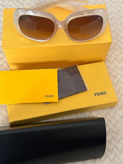 слънчеви очила  Fendi