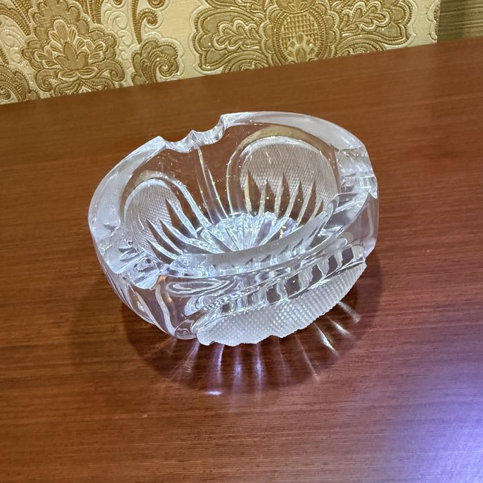 Тоза хрусталь пепельницалар