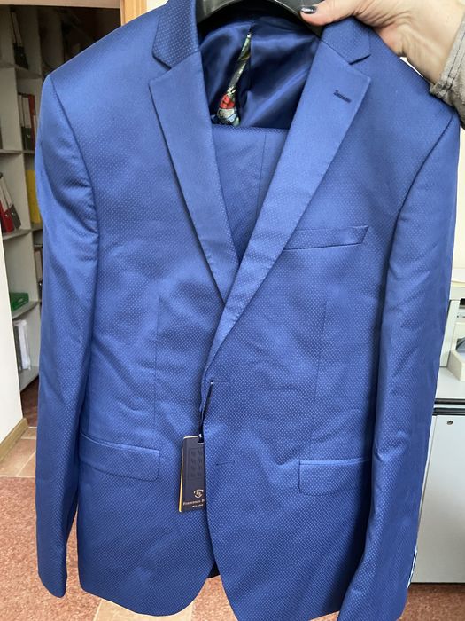 Костюм мужской