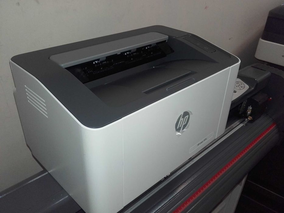 Отличен! Лазерен принтер HP Laser 107а само на 4000 копия