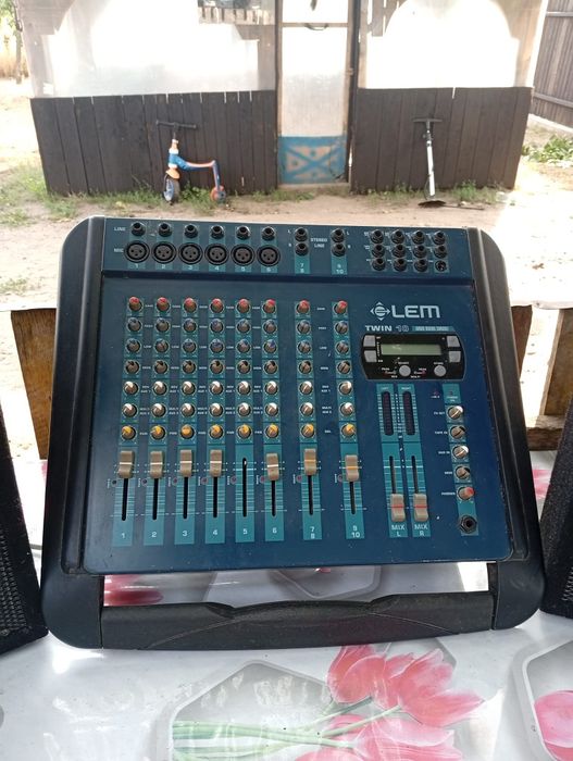 De vanzare mixer cu 2 boxe