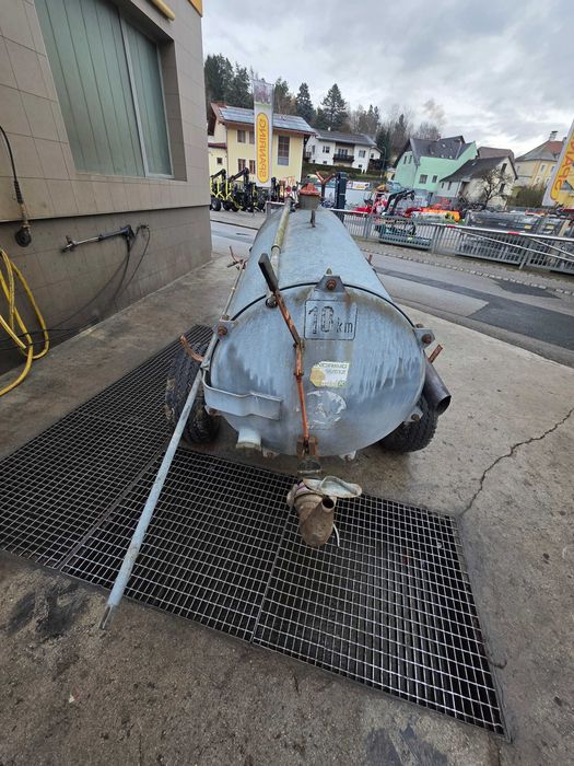 Vitanja 1700 litri galvanizata cu actionare hidraulica si furtun