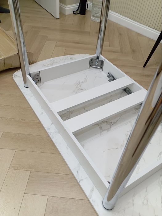 Продам новый Кухонный стол