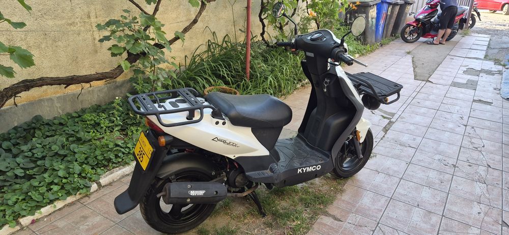 Vand 3 scutere Kymco 2020