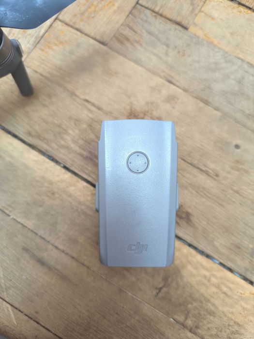 Дрон DJI Air 2S цял или на части + батерия.