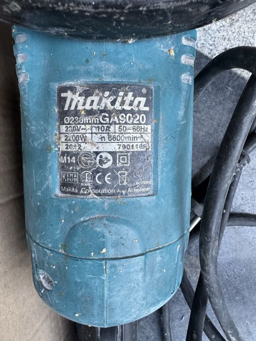 Ъглошлайф Макита