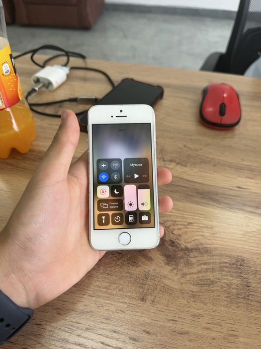 Iphone 5s 32 гб  в идеальном состоаянии