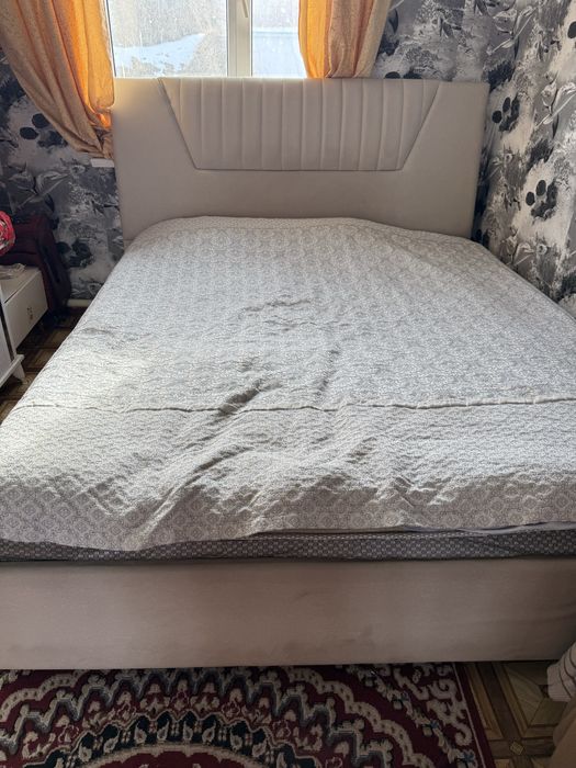 Кровать б/у Сатылады