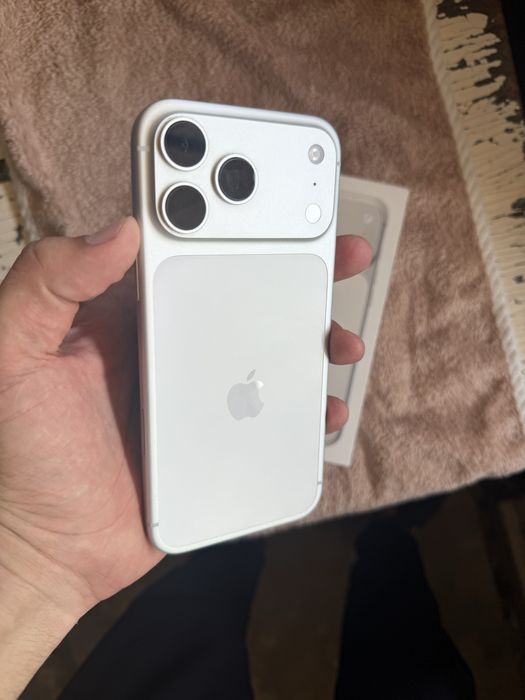 iphone 17 pro max pamit 256g yomkost 97% holati oqip tel qlila karopka