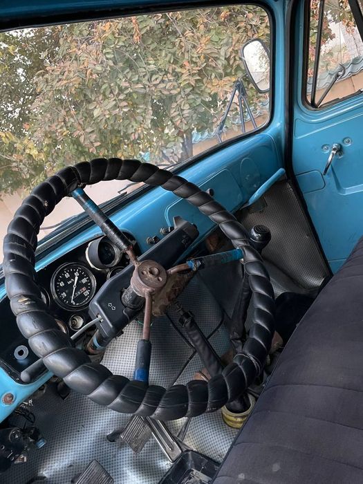 Benzavoz Gaz 53  xolati yaxshi ishlab turban moshina