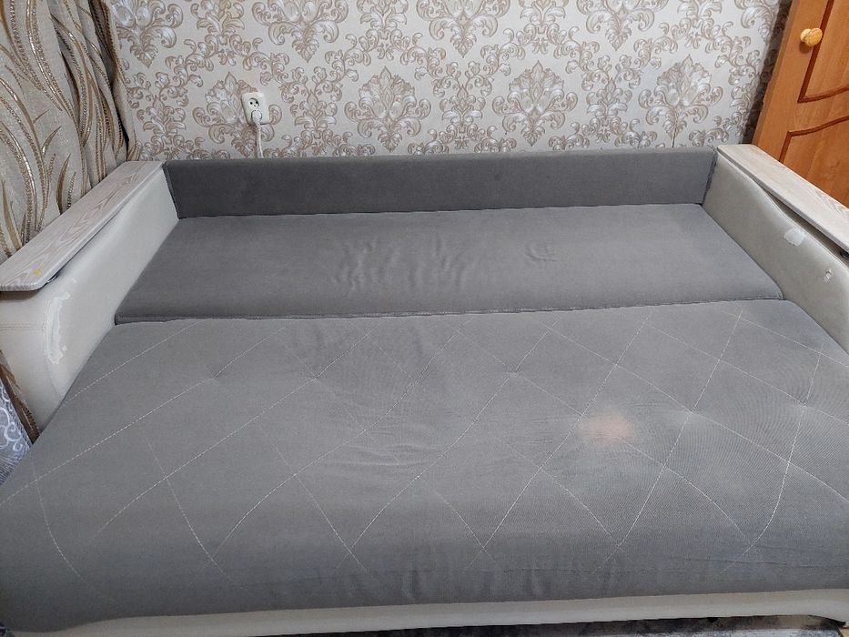 Продам диван б/у