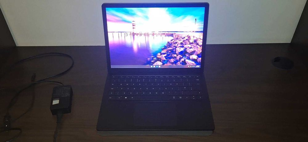 MICROSOFT Surface Laptop 3 ca nou - touchscreen 2K, i5 gen.10, 16gb ram ddr4, 256gb ssd, tastatura iluminata, carcasa aluminiu negru mat