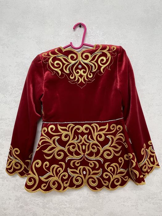 Костюм национальный