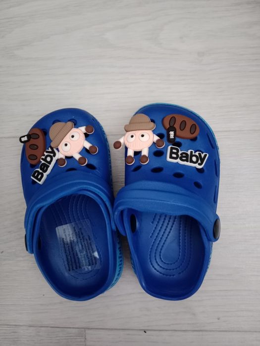 Шлепки новые детские