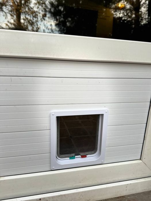 дверца окошко проход дверка вход люк в стену в дверь для кошек собак