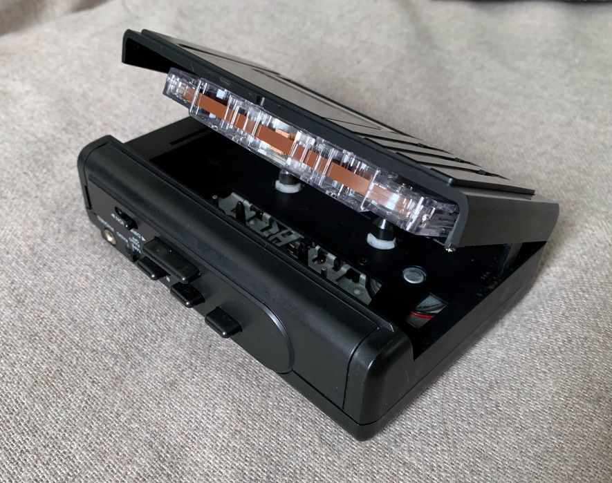 Walkman vintage Intersound WR-30AE auto-reverse, cutie, lipsă capac