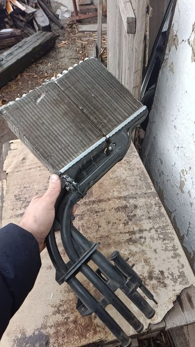 Радиатор печки е34 7000
Патрубки 10000
Радиатор печки е34