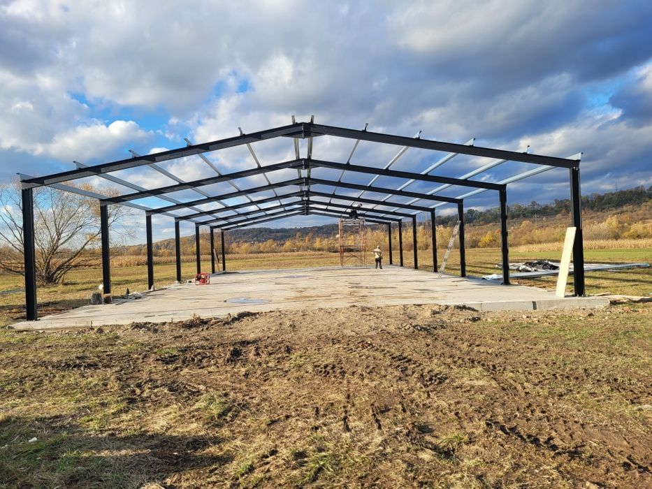 vând hala metalica