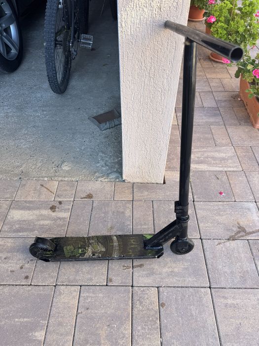 Vand trotineta "dă scheme"