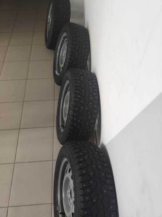 Продам шины зимние
