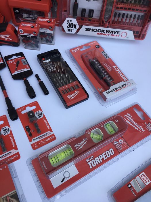 Milwaukee Ударни Битове, Накрайници , Ролетки , Чукове , Бургии и др