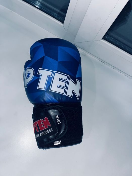 Перчатка для бокса