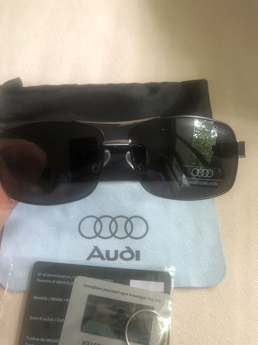 Слънчеви очила с лого Ауди 7 модела
