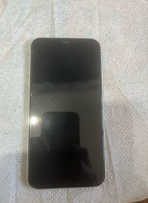 Продается Айфон 11 хорошем состоянии