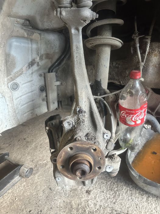 Десен шенкел Audi a6/a4/a5 4G0407242C