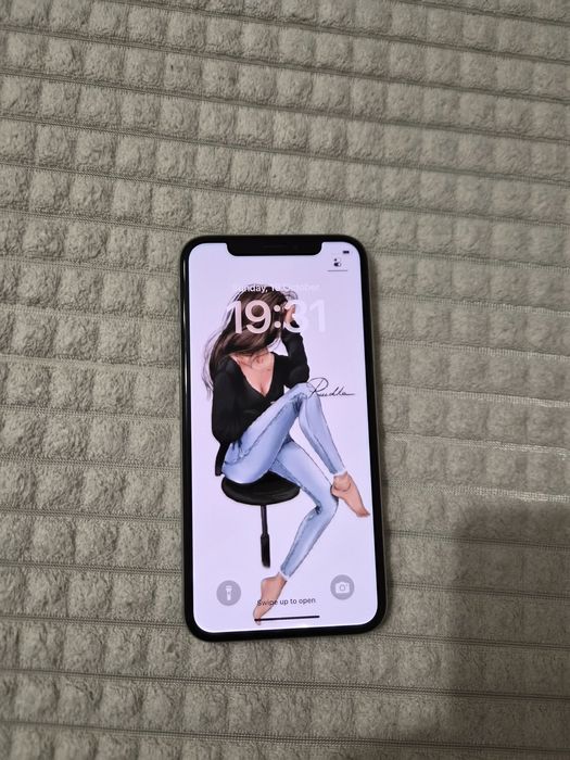 IPhone xs- бял / 64 Gb